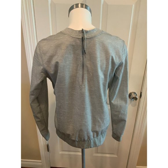 Nike Gray Textured Long Sleeve Sauna Top, Size Small - Picture 6 of 8